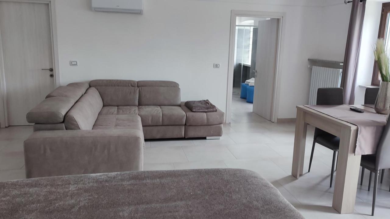 Nautica Tarello - Casa Ena Beb Panzió Viverone Kültér fotó