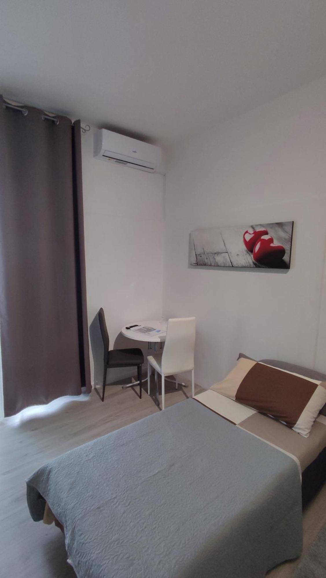 Nautica Tarello - Casa Ena Beb Panzió Viverone Kültér fotó
