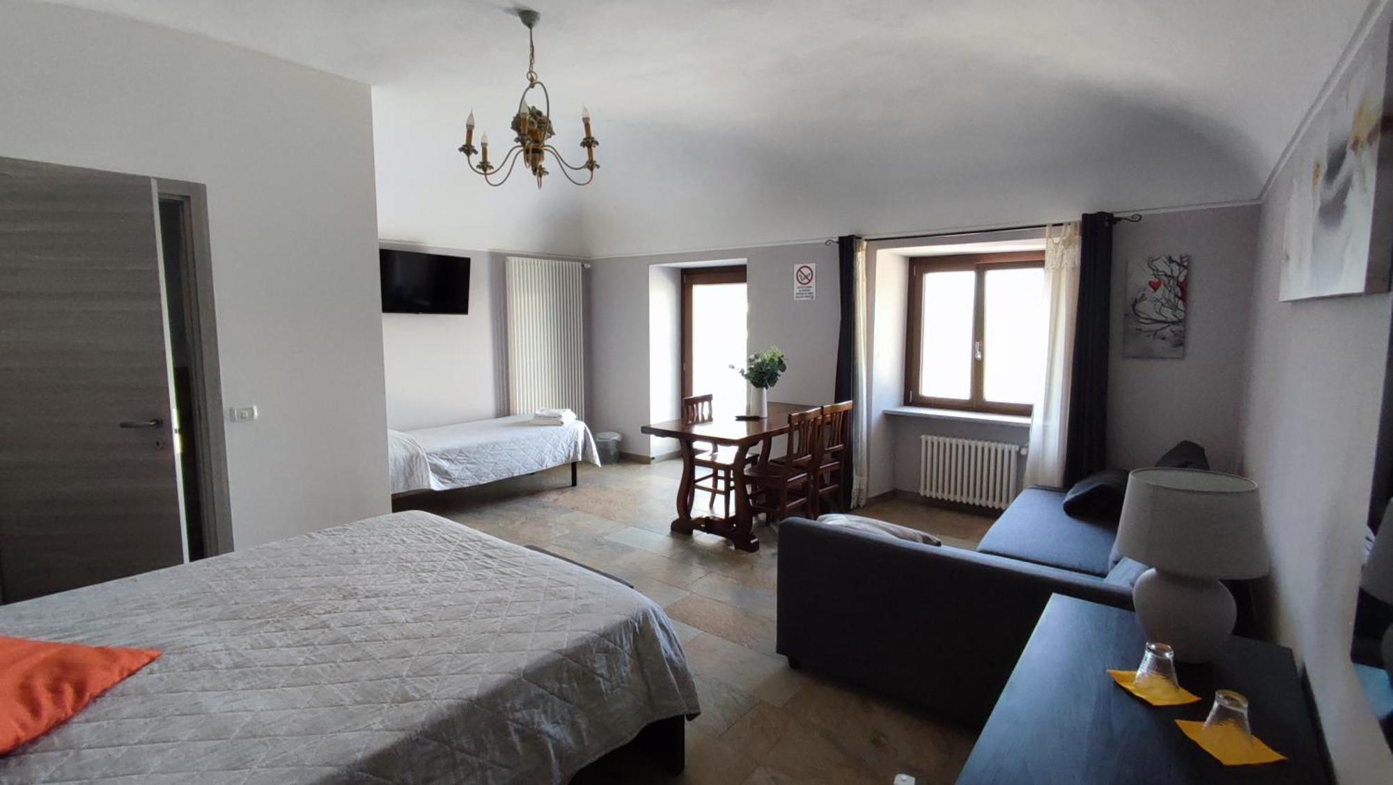 Nautica Tarello - Casa Ena Beb Panzió Viverone Kültér fotó